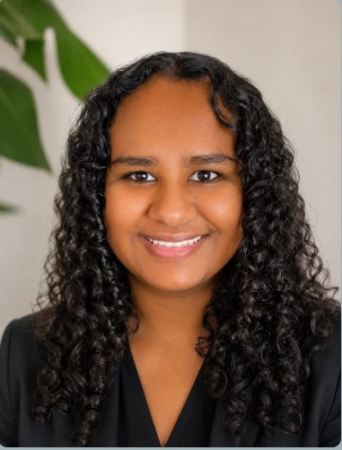 Rosy Hood, MFT Intern - online therapist for individuals, couples, and families in Washington State